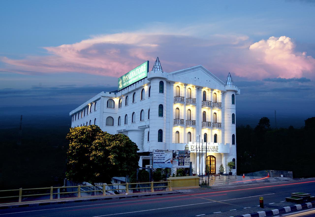 D'Salvatore Boutique Hotel Yogyakarta Exterior foto